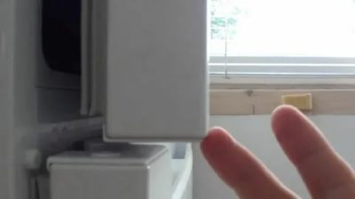 Почему гудит холодильник после закрытия дверцы