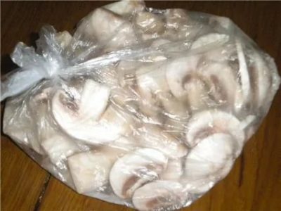 Как правильно заморозить грибы на зиму в морозилке