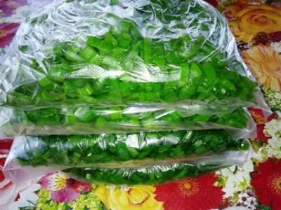 Как сохранить зеленый лук в морозилке