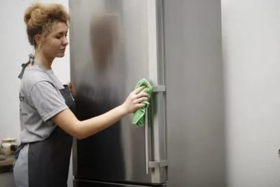 Чем лучше всего мыть холодильник