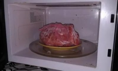 Как можно быстро разморозить мясо без микроволновки