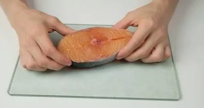 Как правильно разморозить лосося