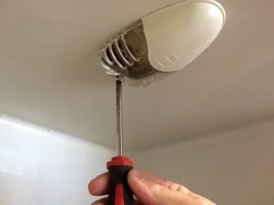 Как вкрутить лампочку в холодильнике