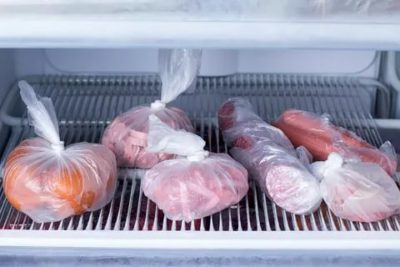 Как хранить колбасы в холодильнике