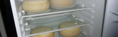 Как дольше сохранить сыр в холодильнике