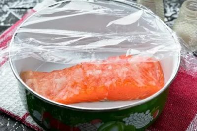 Как сохранить соленую семгу в холодильнике