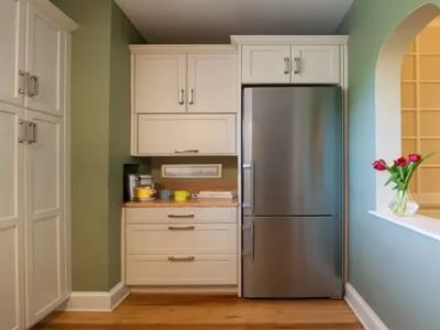 Можно ли поставить холодильник в спальне