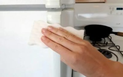 Как убрать желтизну с пластика в холодильнике