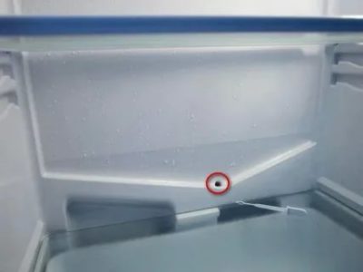Как очистить сливное отверстие в холодильнике