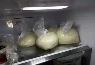 Сколько можно хранить тесто в морозилке