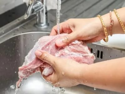 Можно ли мыть мясо перед заморозкой