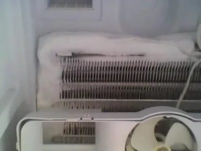 Почему стучит холодильник Бош