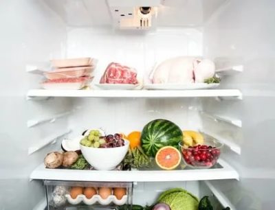 Почему в холодильнике вода на полках