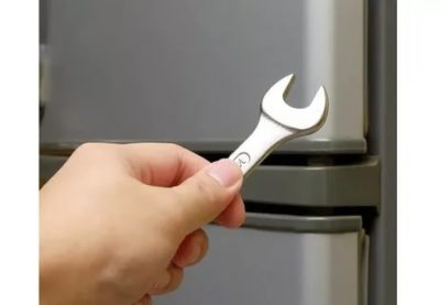 Как снять дверь с холодильника