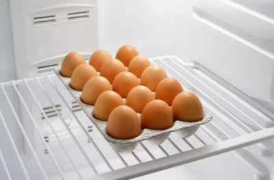 Как хранить вареные яйца в холодильнике
