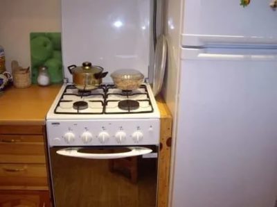 Можно ли ставить холодильник рядом с газовой плитой
