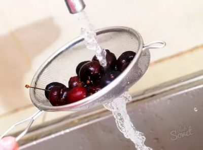 Можно ли мыть ягоды перед заморозкой