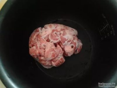 Как правильно разморозить мясо в мультиварке